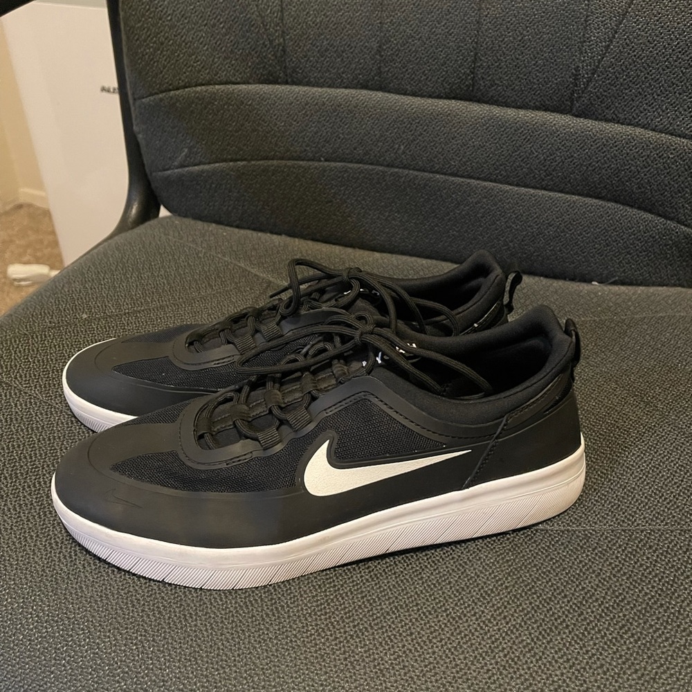 Nyjah Huston v2 Nike SB